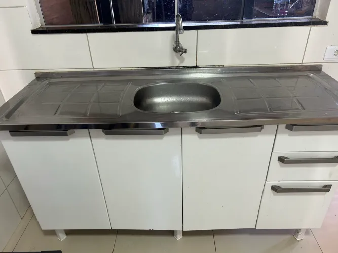 Gabinete com pia 