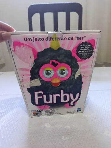 Furby preto e rosa perfeito