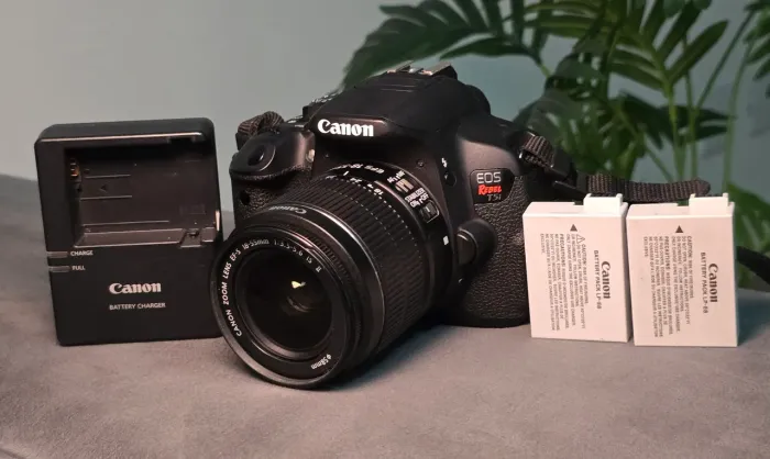 CANON T5i COMPLETA APENAS 13K CLICK, TOUCH-SCREEN