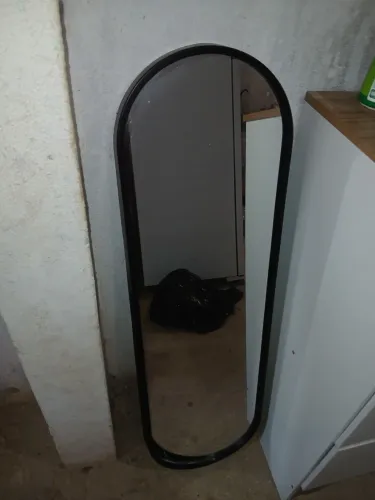 Vendo espelho com 1metrode altura e 30cm de largura