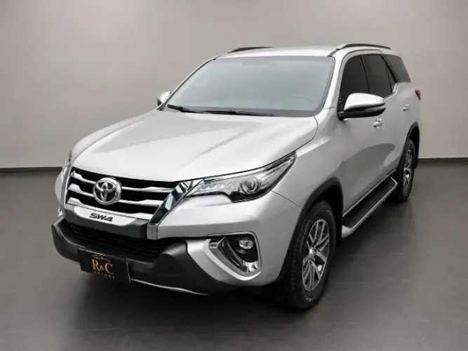 Toyota Hilux SW4 SRX 4X4 2.8 TDI 16V Dies. Aut. 2018