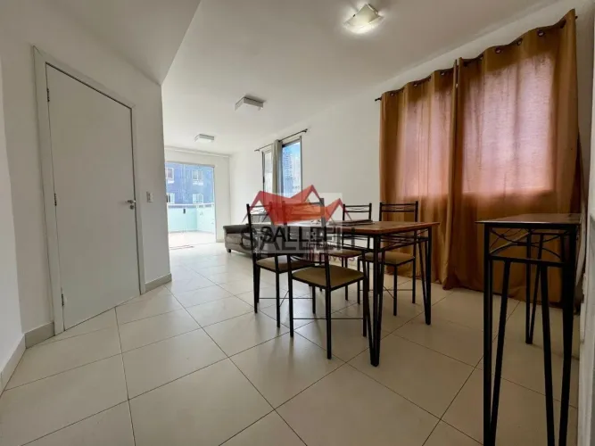 Ampla cobertura 4 quartos e 4 vagas