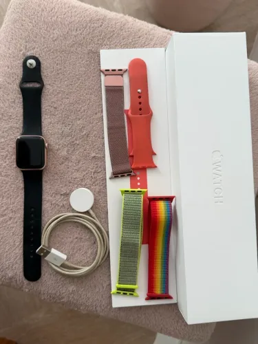Apple Watch series 5 rose