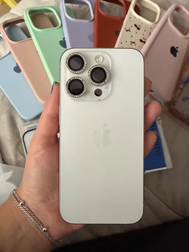iPhone 15 Pro 128GB - Titânio Branco | Seminovo