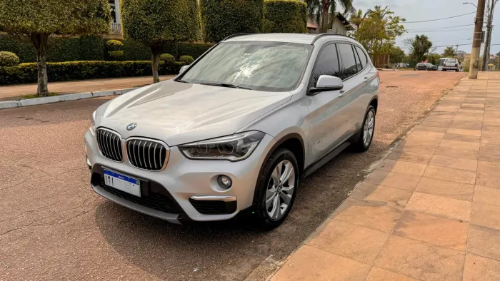 BMW X1 Sdrive 20I X-line 2.0 TB Active Flex 2016