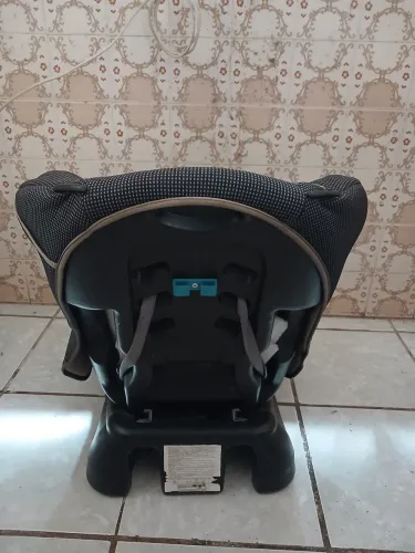 Cadeirinha para auto infantil 9 *