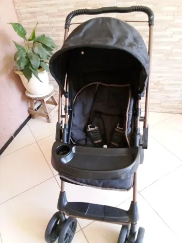Carrinho de Bebê Galzerano Semi novo