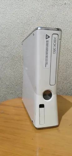 Xbox 360 Slim RGH Branco Desbloqueado - HD 512GB