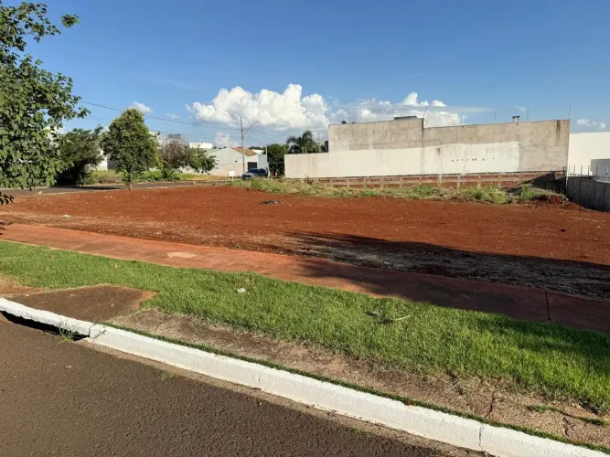 Imóvel para venda com 516 metros quadrados em Jardim Munique - Maringá - PR