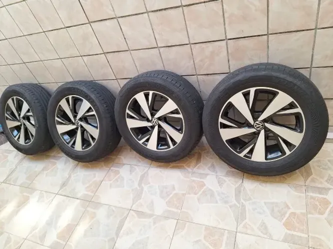 Pneus com rodas 205/60/16