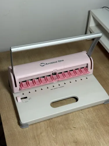 Encadernadora Furo Cogumelo para discos Soft Rosa Marpax 