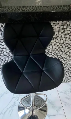 Vendo linda banqueta giratória!