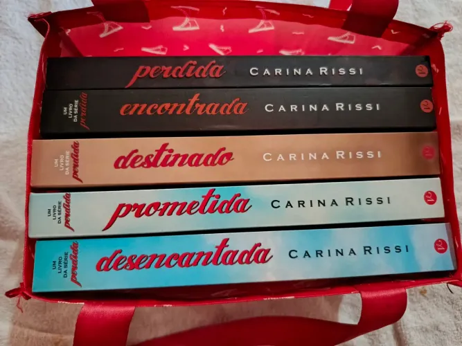 Livros: Perdida; Autora: Carina Rissi, total 5 livros 