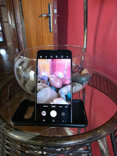 Barbada! Samsung Galaxy S10e - 128GB - funcionando perfeitamente