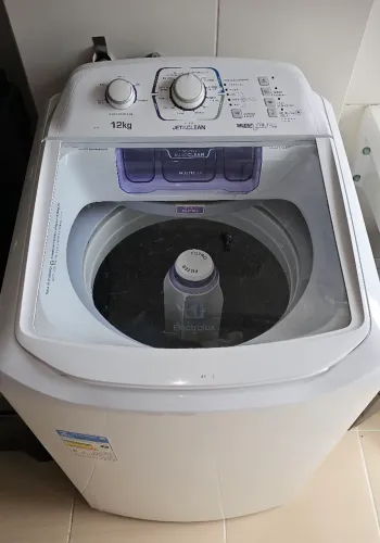 Máquina de lavar 12 kg Eletrolux