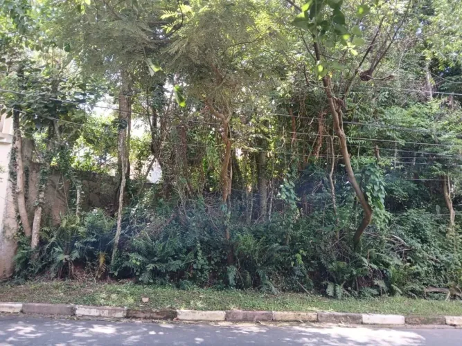 Terreno à venda, 2032 m² por R$ 1.300.000,00 - Granja Viana - Carapicuíba/SP