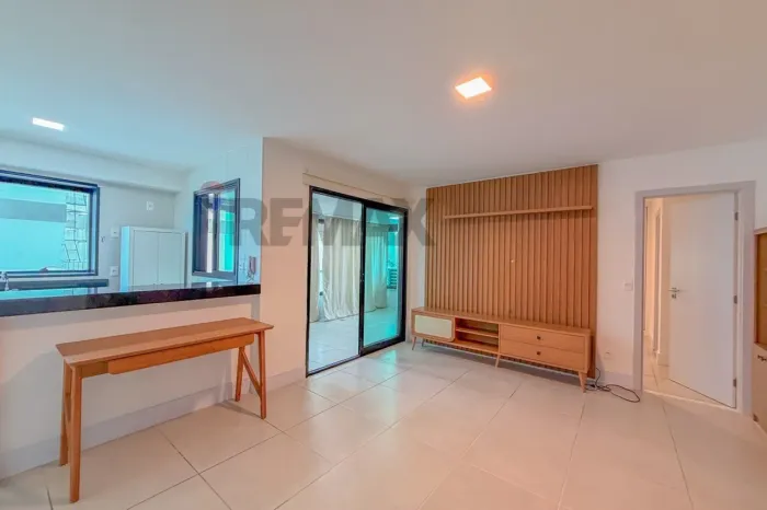 Apartamento para Aluguel no Palazzo Rio Vermelho | 67m² | Varanda | 2 Vagas | Rua Nelson G