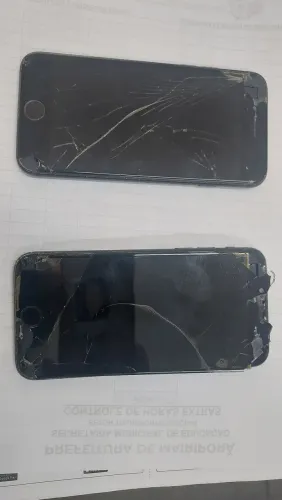2 iPhones 7 para Peças / Retirada (Não Funcionam)