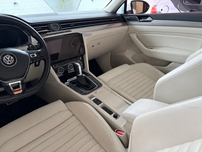 Volkswagen Passat Highline 2.0 TSI 220cv Tip. 2018