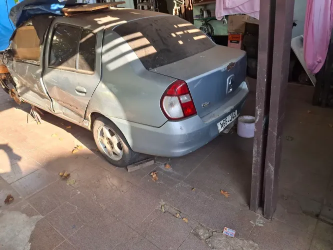 Renault Clio Sed. Privilège Hi-flex 1.6 16V 4P 2006