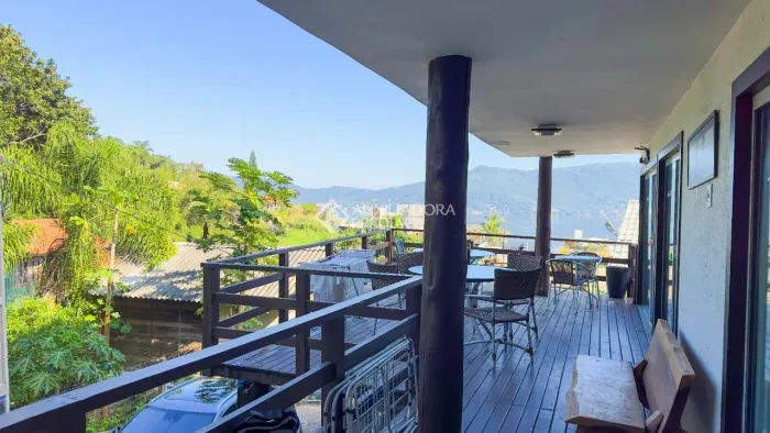 Casa magnífica na Praia Mole