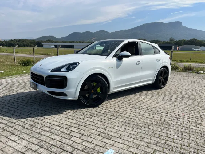 Porsche Cayenne Coupe E-hybrid 3.0 V6 462cv 2021