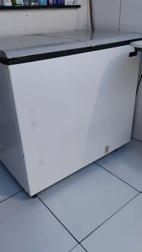 Frizer esmaltec em ótimo estado funcionando perfeitamente 
