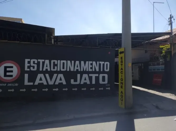 Passo Ponto de Estacionamento e Lava Jato no Bairro Barreiro BH MG