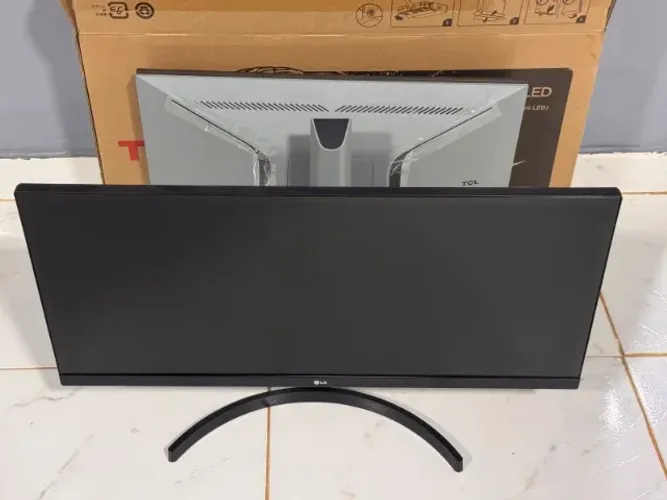 Monitor LG Ultrawide 29 polegadas
