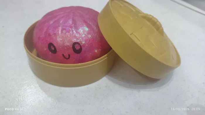 Dumplimg squish rosa com glitter **apenas 15 reais**