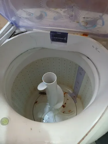 Maquina quebrada para aproveitar peças 
