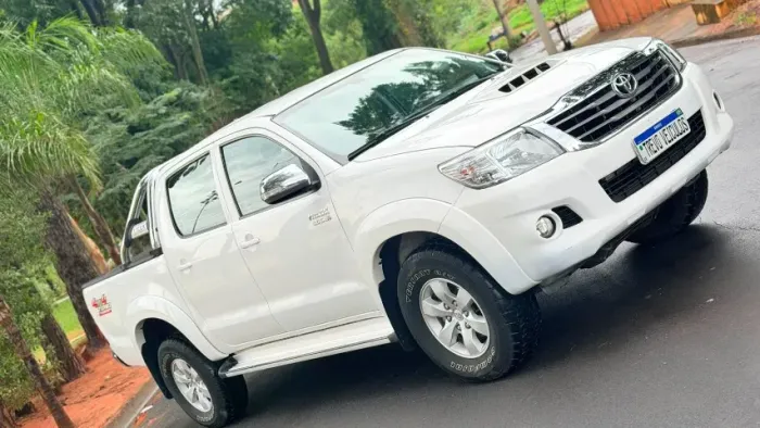 Toyota Hilux CD SRV D4-d 4X4 3.0 TDI Diesel AUT 2014