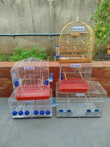 Vendo gaiolas R$ 800,00