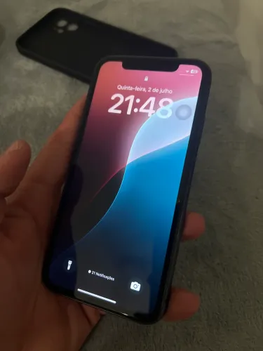 iPhone 11 traseira trincada apenas
