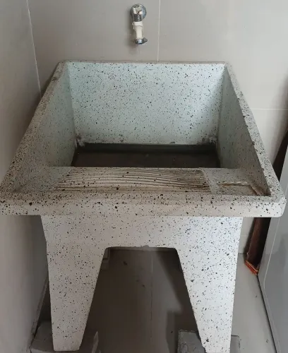 TANQUE DE CONCRETO COM ACABAMENTO/PINTURA