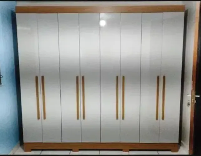 Guarda roupa casal 8 portas