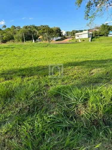 Terreno à venda no Condomínio Ninho Verde 2 Eco Residence