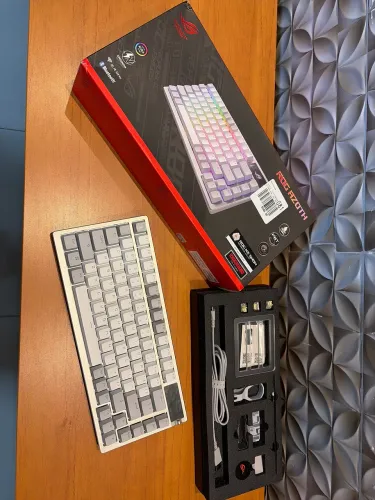 Teclado Mecânico Asus Rog AZOTH 