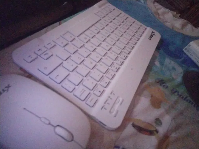 Teclado e mouse sem fio 