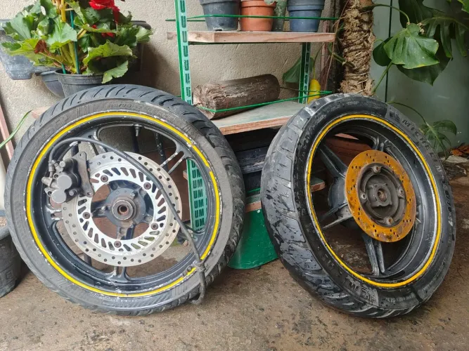 Par De Rodas ABS CB300 2013 R$1100