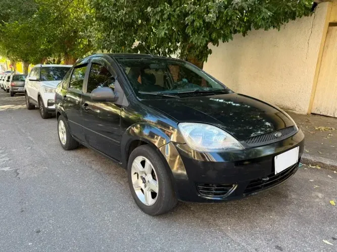 Ford Fiesta Sedan 1.0 8V Flex 4P 2007