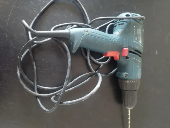 Furadeira e parafusadeira profissional boche