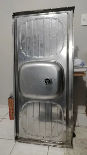 Cuba, pia de inox para cozinha.