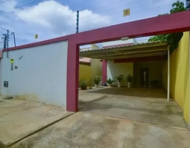 CASA A VENDA NO BUGIO