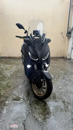 XMAX 250 ABS  preta 