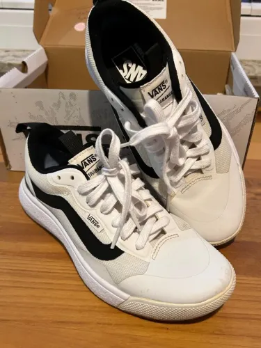 Tenis vais branco