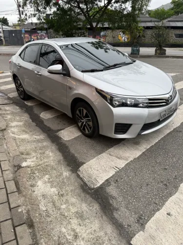 Toyota Corolla GLI 1.8 Flex 16V Aut. 2016