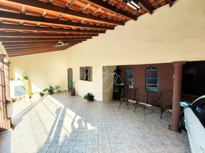 Casa para Locação  4 Dormitórios com Suíte  Jardim Bandeirantes, Marília/SP