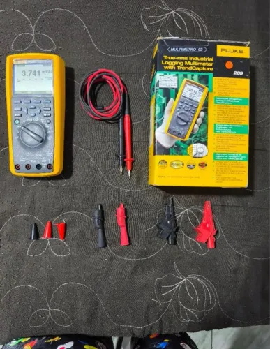 Multímetro digital Fluke 289