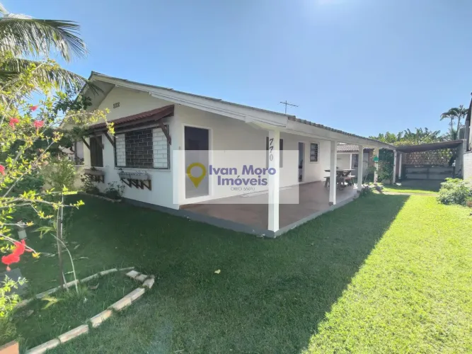 Casa à venda em Daniela - Florianópolis - SC